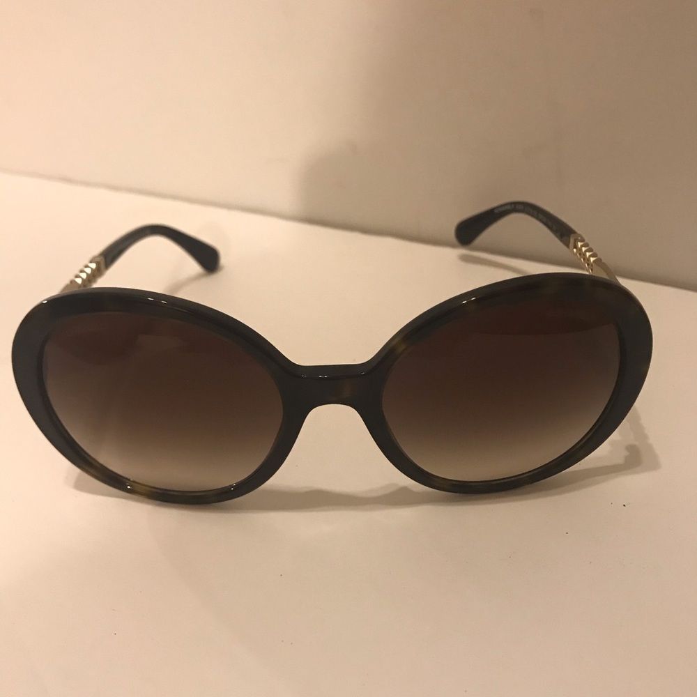 Chanel Chanel 5353 714/s5 Oval Chain sunglasses